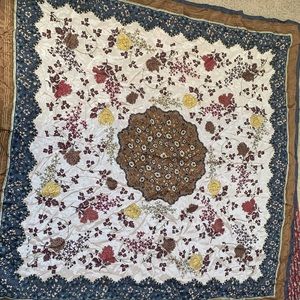 Oscar de la Renta 100% printed silk scarf